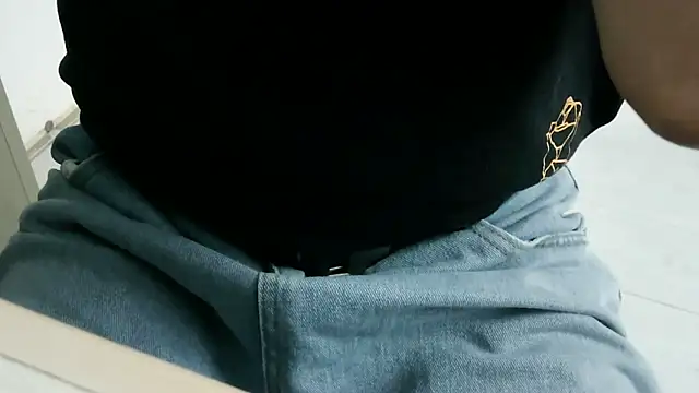 Snapshot of XiaoGuoGuo284512 chatting on February 28, 2026, 2:12 am XiaoGuoGuo284512 online show from February 28, 2026, 2:12 am