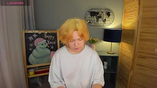 fiamoory online show from January 17, 2025, 4:28 am