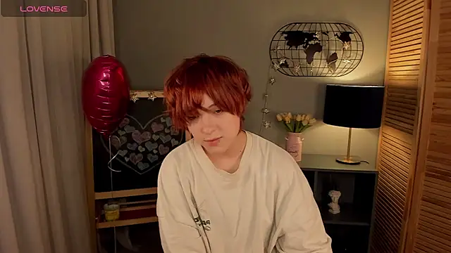 fiamoory online show from February 11, 2025, 4:33 am