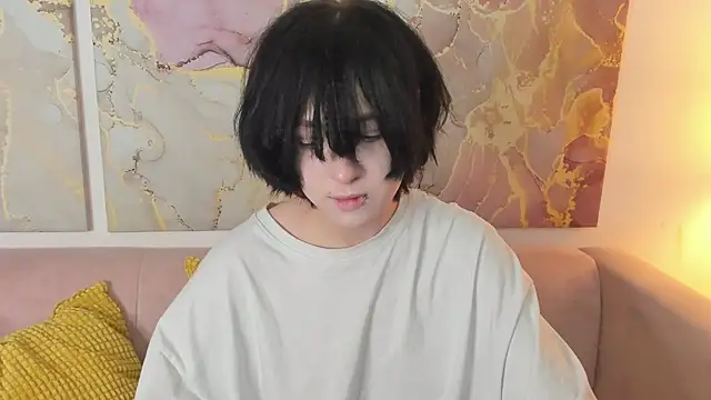 fiamoory online show from March 13, 2026, 8:10 am