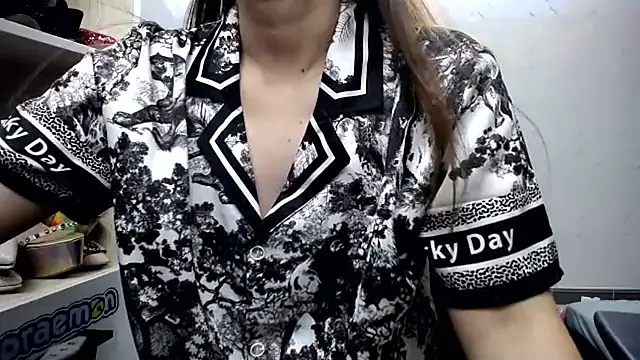 Hotqueensex online show from July 4, 2026, 6:25 pm