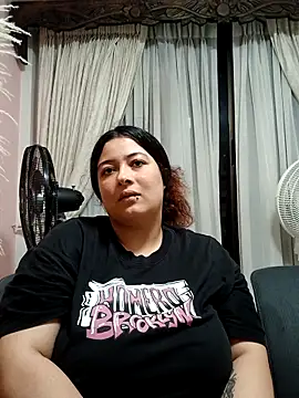 JulietaKane online show from February 5, 2026, 5:01 am