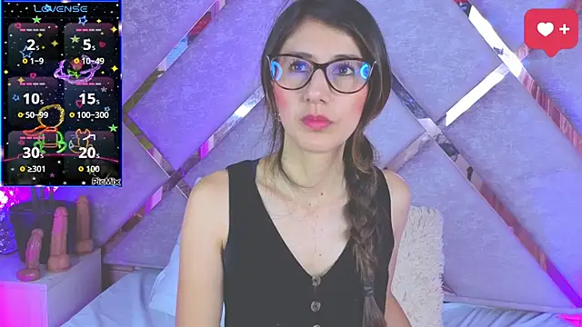  jade white  online show from April 1, 2026, 2:58 pm