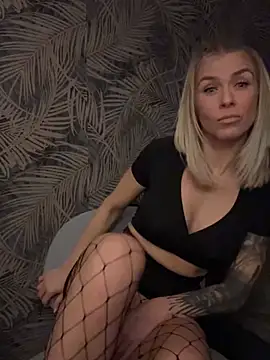 BlueEyesCarole online show from January 23, 2025, 7:07 pm