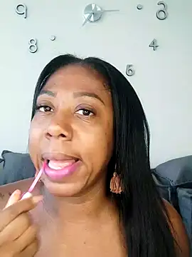 IsabellaaSmith online show from February 5, 2025, 12:17 pm