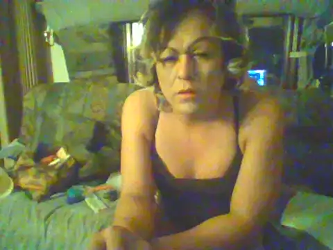 Snapshot of HoneyBdaQueen chatting on March 11, 2025, 10:18 am HoneyBdaQueen online show from March 11, 2025, 10:18 am