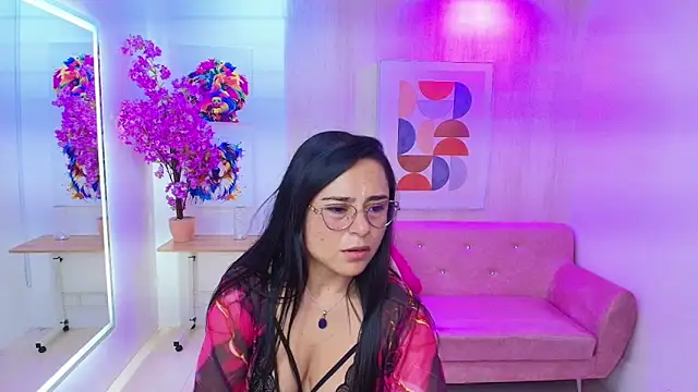 Tiara rr online show from September 30, 2025, 7:41 pm