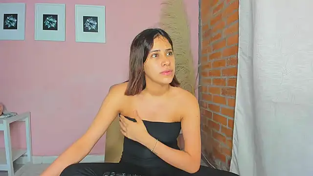 salavictoria online show from December 7, 2024, 7:43 pm