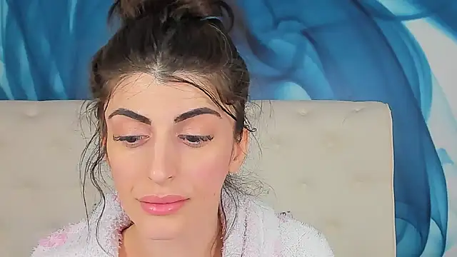 Snapshot of SkinnyDolly chatting on March 9, 2026, 9:41 pm SkinnyDolly online show from March 9, 2026, 9:41 pm