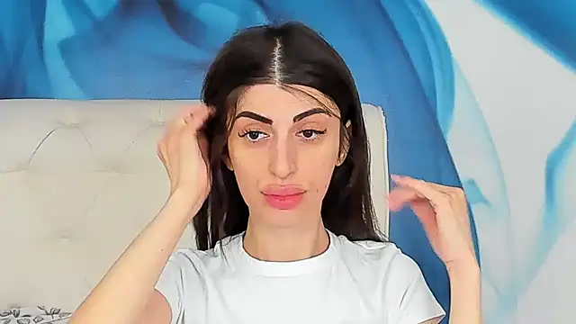 Snapshot of SkinnyDolly chatting on April 15, 2026, 2:18 am SkinnyDolly online show from April 15, 2026, 2:18 am