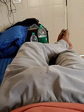 MrNick74 online show from October 29, 2025, 9:33 am