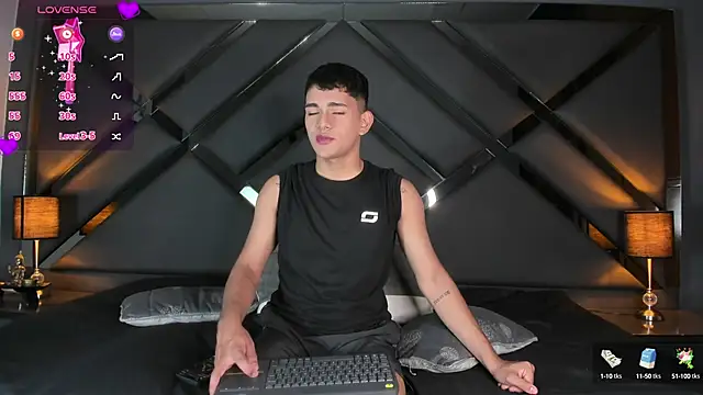 ander deimond  online show from December 10, 2024, 1:11 pm