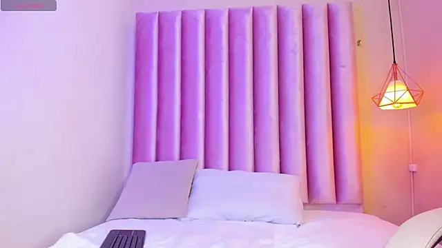 ander deimond  online show from December 24, 2024, 1:17 pm