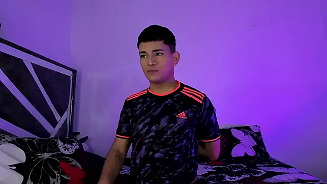 ander deimond  online show from March 19, 2025, 2:13 pm