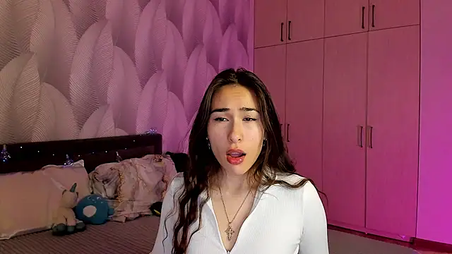 Snapshot of Bambiii_bby chatting on December 7, 2024, 2:20 am Bambiii bby online show from December 7, 2024, 2:20 am