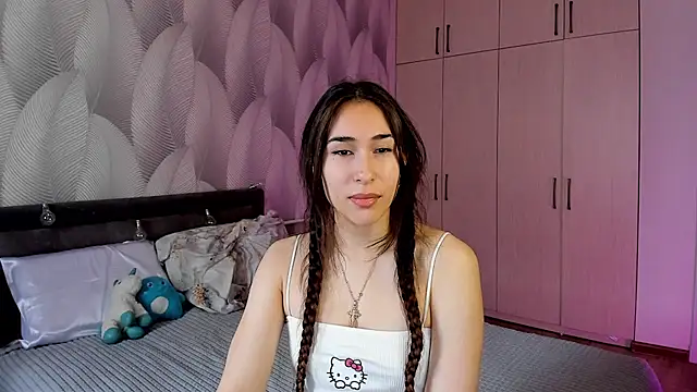 Snapshot of Bambiii_bby chatting on December 10, 2024, 6:01 am Bambiii bby online show from December 10, 2024, 6:01 am