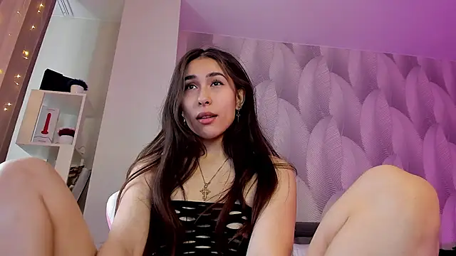 Snapshot of Bambiii_bby chatting on January 12, 2025, 5:13 am Bambiii bby online show from January 12, 2025, 5:13 am