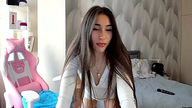 Snapshot of Bambiii_bby chatting on January 15, 2025, 6:22 am Bambiii bby online show from January 15, 2025, 6:22 am