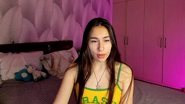 Snapshot of Bambiii_bby chatting on January 21, 2025, 2:11 am Bambiii bby online show from January 21, 2025, 2:11 am