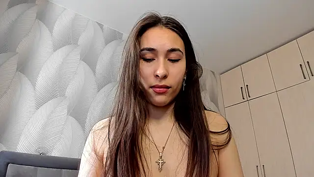 Snapshot of Bambiii_bby chatting on February 17, 2025, 6:42 am Bambiii bby online show from February 17, 2025, 6:42 am