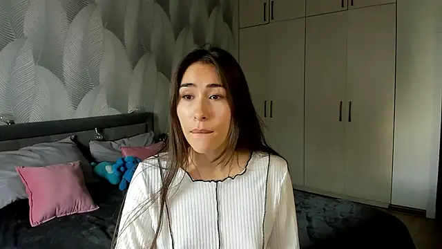 Snapshot of Bambiii_bby chatting on September 18, 2025, 1:18 am Bambiii bby online show from September 18, 2025, 1:18 am