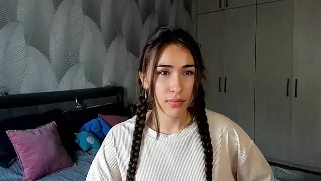 Snapshot of Bambiii_bby chatting on September 30, 2025, 1:21 am Bambiii bby online show from September 30, 2025, 1:21 am