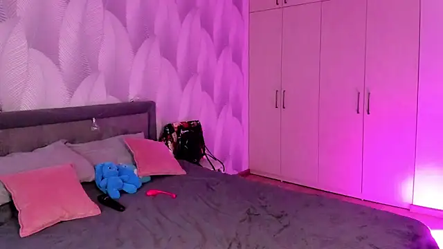 Snapshot of Bambiii_bby chatting on October 21, 2025, 1:39 am Bambiii bby online show from October 21, 2025, 1:39 am