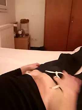 crems77 online show from February 9, 2026, 10:25 pm