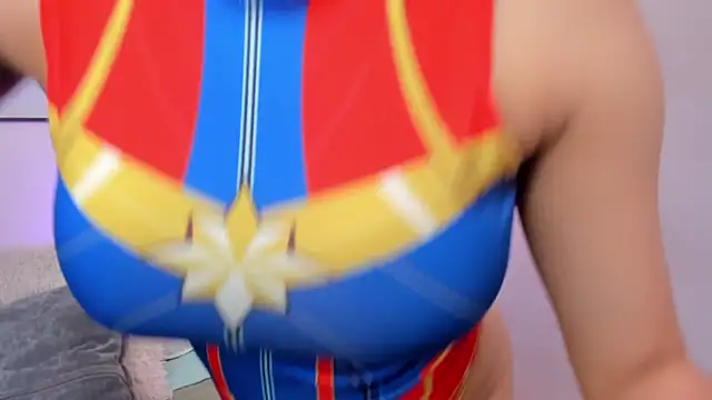 JulianaWaldo online show from January 14, 2026, 4:12 pm