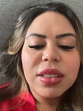 Snapshot of lariic chatting on February 21, 2026, 8:32 pm lariic online show from February 21, 2026, 8:32 pm