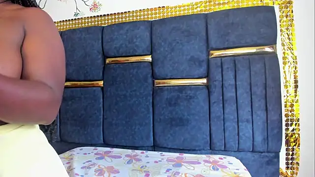 skaysanchez1 online show from December 17, 2025, 2:56 pm