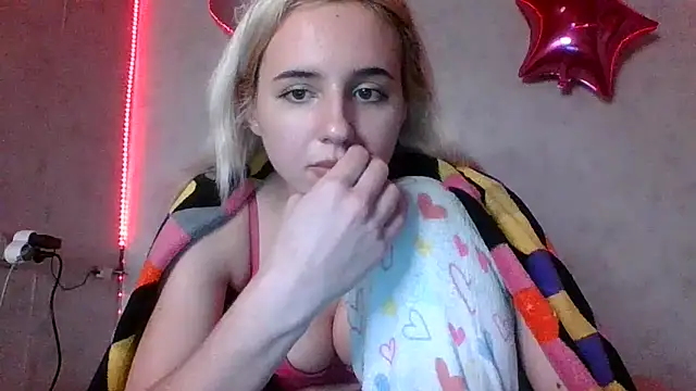 Puregirlaa online show from February 27, 2025, 5:47 pm