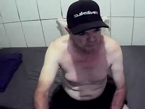 pierdona online show from March 6, 2025, 7:43 pm