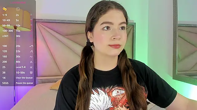 Snapshot of KarenPautt chatting on October 14, 2025, 12:11 am KarenPautt online show from October 14, 2025, 12:11 am