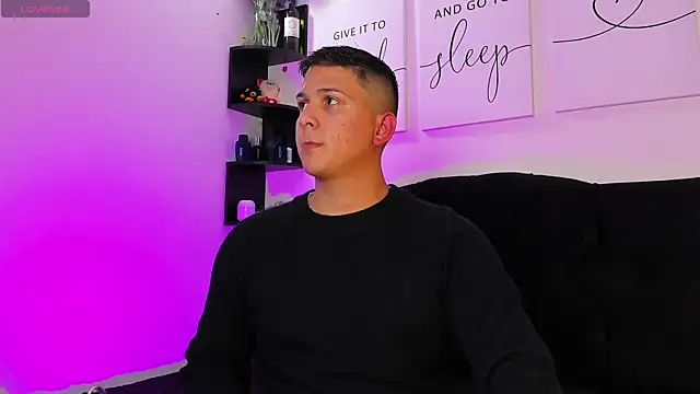 Snapshot of ANDREZALVAREZ chatting on January 25, 2025, 6:45 am ANDREZALVAREZ online show from January 25, 2025, 6:45 am