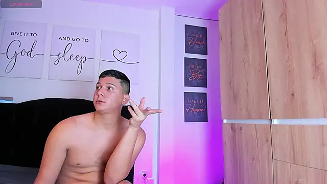 Snapshot of ANDREZALVAREZ chatting on January 31, 2025, 6:02 am ANDREZALVAREZ online show from January 31, 2025, 6:02 am