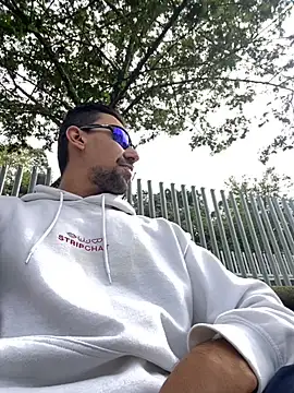 Snapshot of dantedesirexx chatting on October 8, 2025, 8:06 pm dantedesirexx online show from October 8, 2025, 8:06 pm