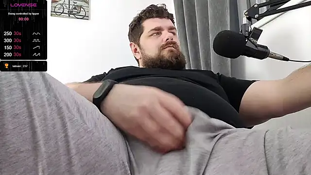 Snapshot of KingMarti chatting on January 9, 2025, 5:23 am KingMarti online show from January 9, 2025, 5:23 am