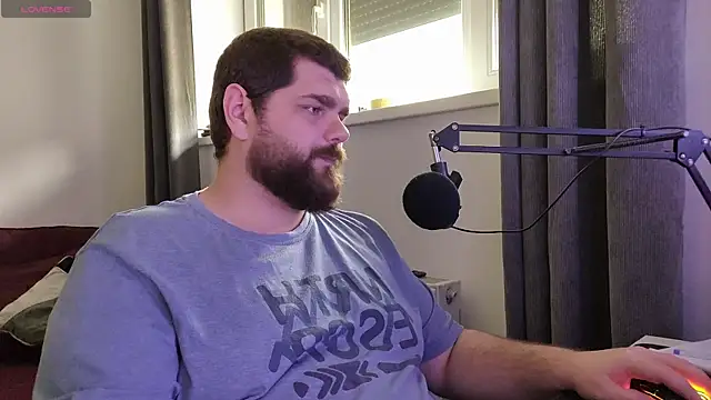 Snapshot of KingMarti chatting on October 8, 2025, 9:29 am KingMarti online show from October 8, 2025, 9:29 am