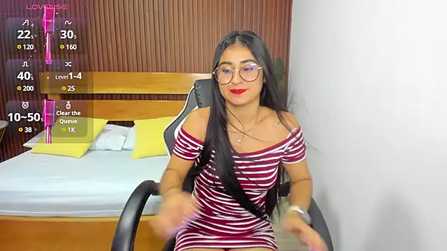 evelin leroy online show from February 3, 2025, 12:03 pm