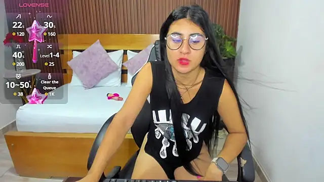 evelin leroy online show from March 12, 2025, 12:04 pm