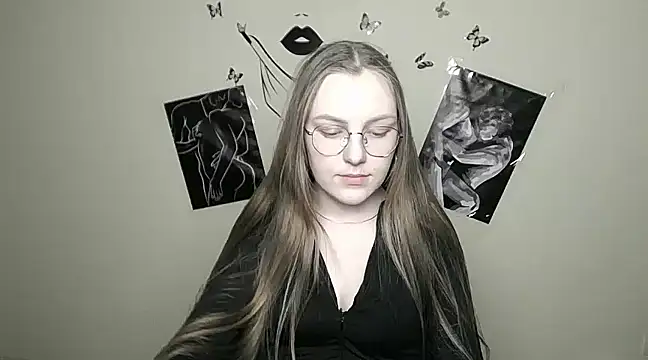 Snapshot of _AlMamiyy_ chatting on January 28, 2025, 7:21 pm  AlMamiyy  online show from January 28, 2025, 7:21 pm