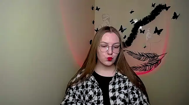 Snapshot of _AlMamiyy_ chatting on February 7, 2025, 1:53 pm  AlMamiyy  online show from February 7, 2025, 1:53 pm