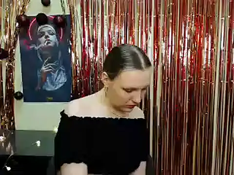 Snapshot of _AlMamiyy_ chatting on February 13, 2025, 4:39 pm  AlMamiyy  online show from February 13, 2025, 4:39 pm