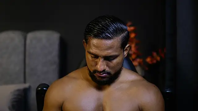 CallumMuscle online show from November 5, 2025, 12:21 am