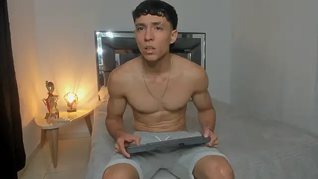 enzo sloran online show from November 22, 2025, 6:12 am