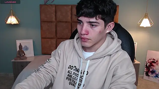 AlejooTwink online show from February 15, 2025, 5:28 pm