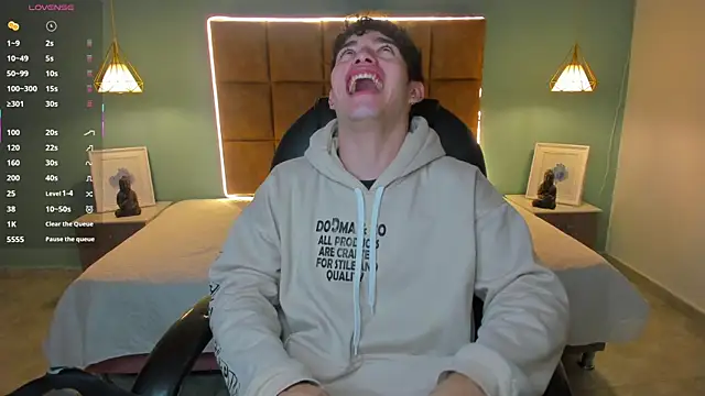 AlejooTwink online show from October 9, 2025, 2:53 am