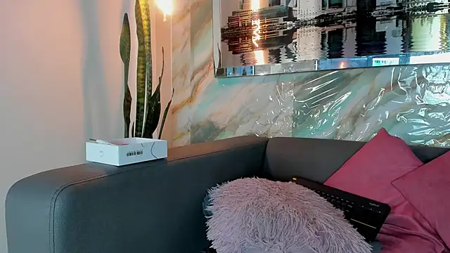 Layla 707 online show from March 8, 2025, 10:56 pm