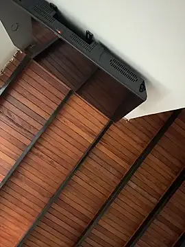 Leo bunny hot online show from February 25, 2026, 5:22 pm